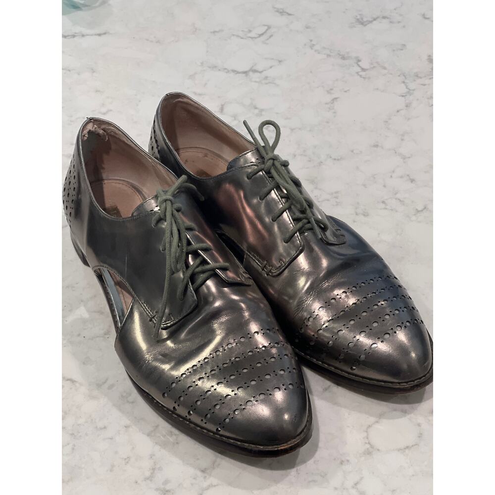 Louise et Cie Women’s Leather Cutout Lace Up Casual Oxford Shoes Size 11M Silver